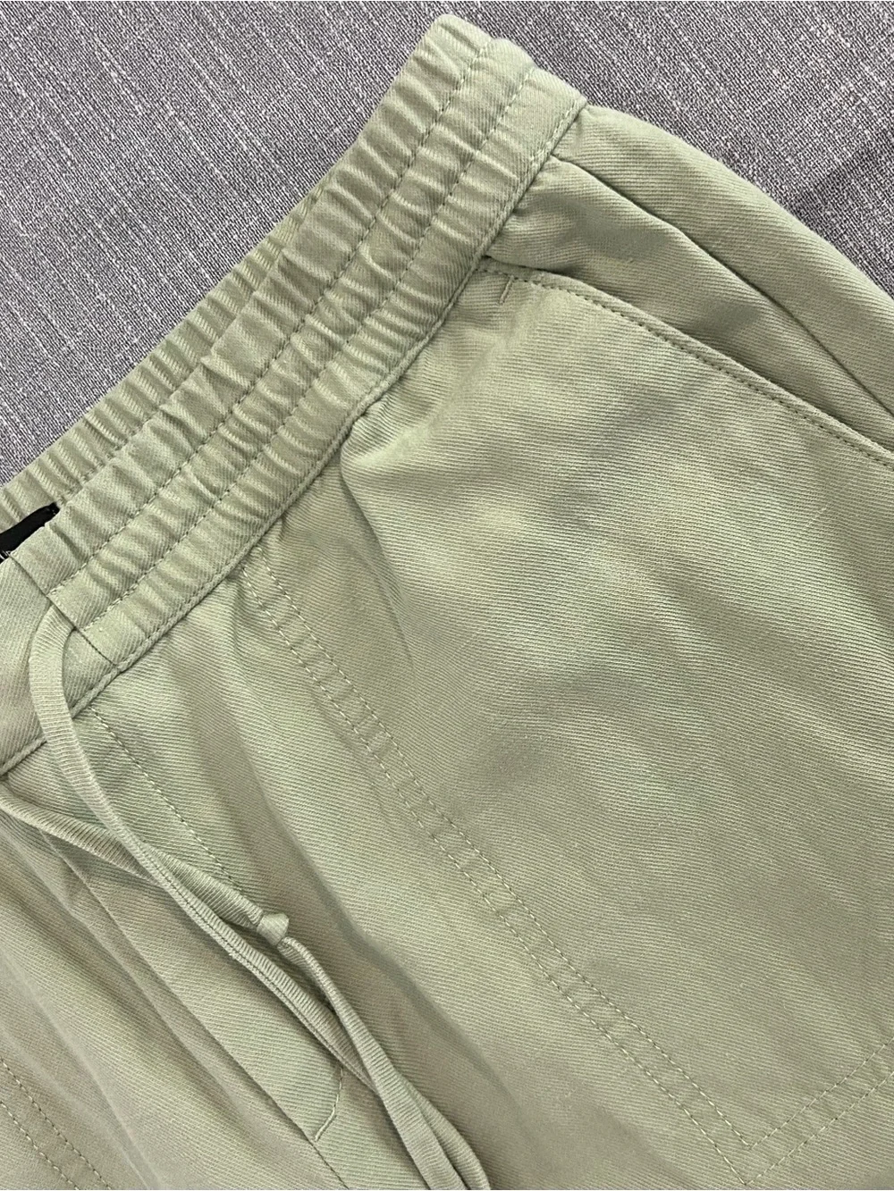 Banana Republic Sage Green Elastic Waist Cropped Pants Soft draping Linen Blend